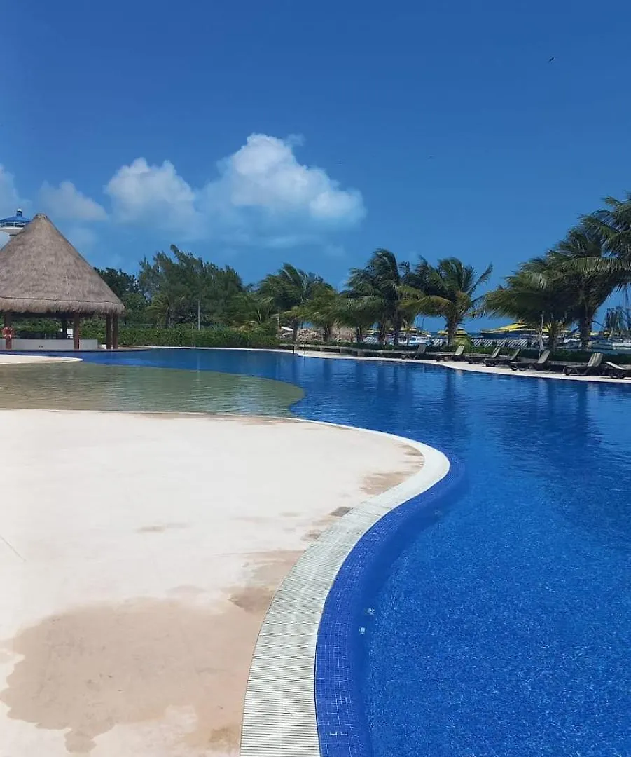 Apartamento En La Playa En カンクン 0*,